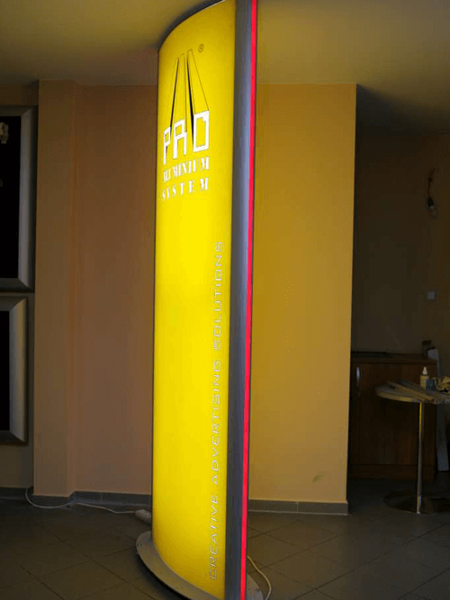 Pylonprofil mit Lichtnut